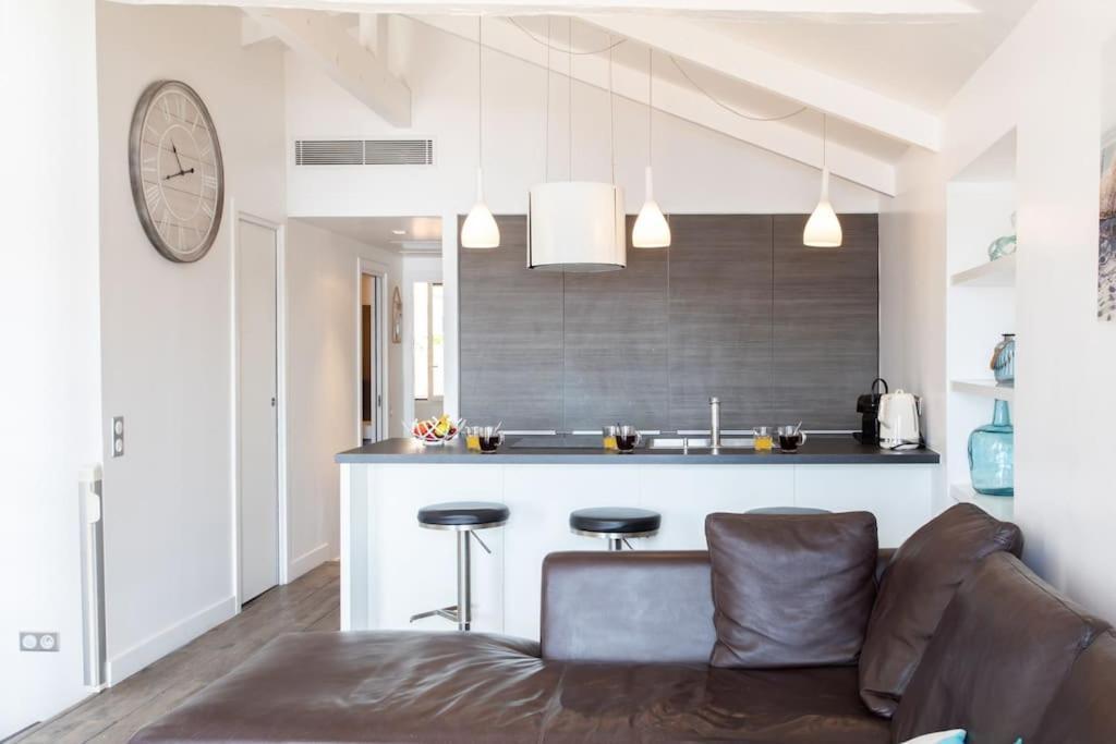 #40 Bright Sea View Suite For 6 2Mins Walk Port & Sea Villefranche-sur-Mer Kültér fotó