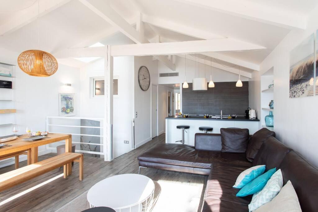 #40 Bright Sea View Suite For 6 2Mins Walk Port & Sea Villefranche-sur-Mer Kültér fotó